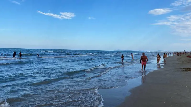 Niente più batteri in mare. Bagno libero in Romagna