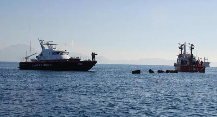 Paura sull'aliscafo per Ischia: lo scontro col molo, ferita anche una neonata