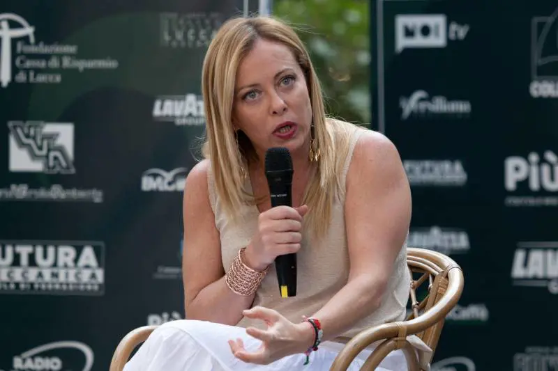 Meloni e l'ipocrisia del "sistema donne"