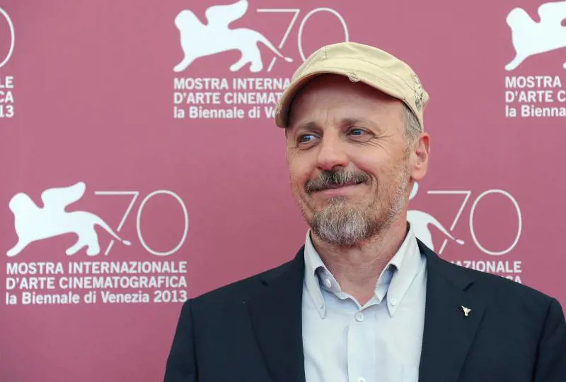 "Il mio 'Sani!' a teatro racconta le crisi che ci fanno migliorare"