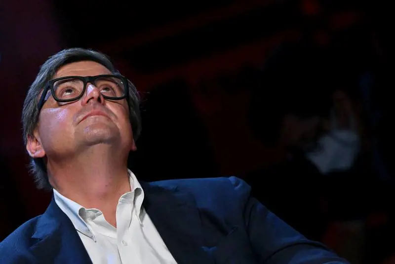 Primi contatti Renzi-Calenda: ipotesi lista unica con Carfagna candidata premier