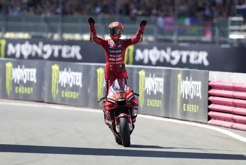 MotoGp, Bagnaia trionfa a Silverstone: ora può sognare il Mondiale