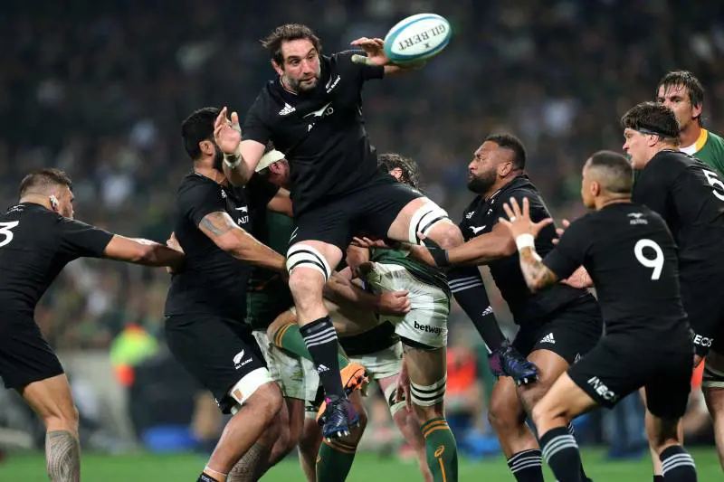 Il periodo nero degli All Blacks: 5 ko in 6 match. Tutta colpa della maglia "venduta" allo sponsor