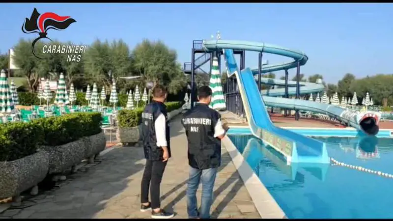 Batteri fecali nei parchi acquatici: chiuse 10 strutture