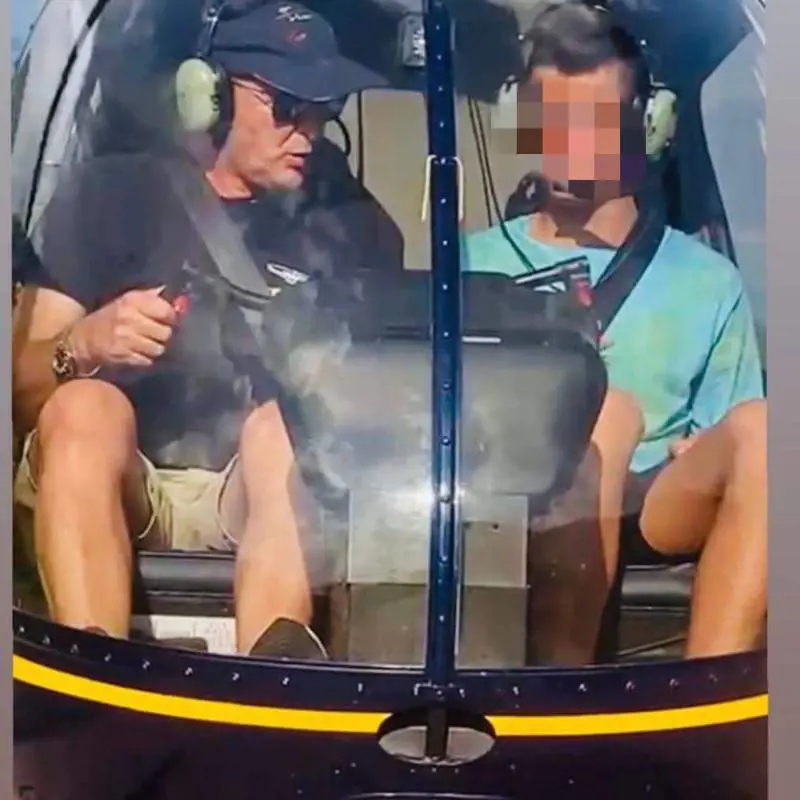 In foto (a sinistra) il pilota Giovanni Murari (Immagine da Facebook)