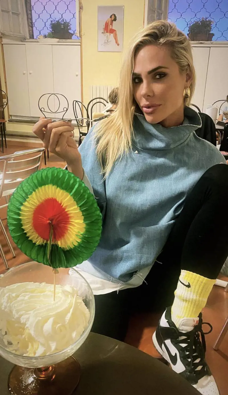 Provocante e senza la fede al dito: ecco la strategia di Ilary Blasi nel post-Totti