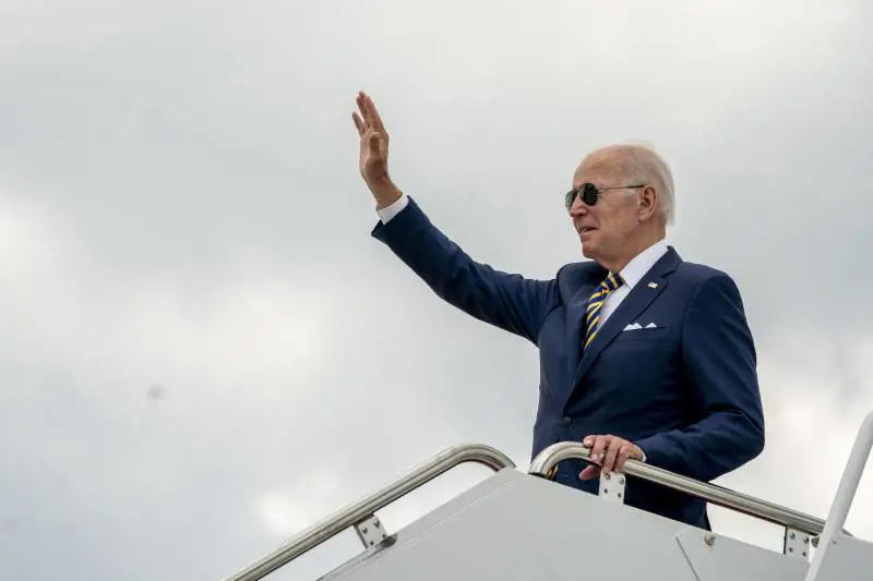Biden lancia l'offensiva mediatica per evitare il disastro alle midterm