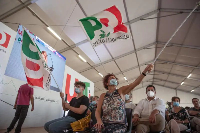 "Viola le regole". Scoppia la polemica sulla Festa dell'Unità