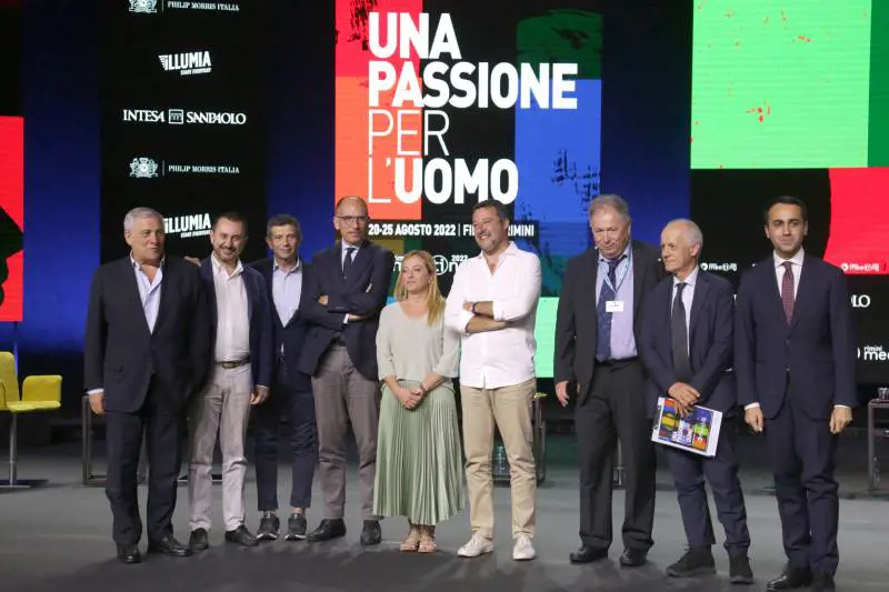 Dalle sanzioni al presidenzialismo. Liti incrociate al primo confronto sul palco di Rimini