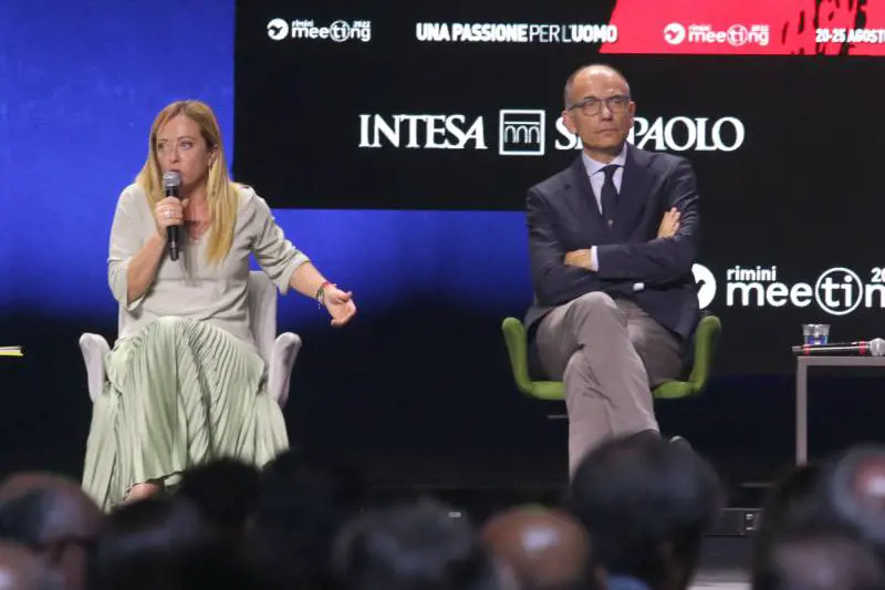 Giorgia infiamma, contestato il dem