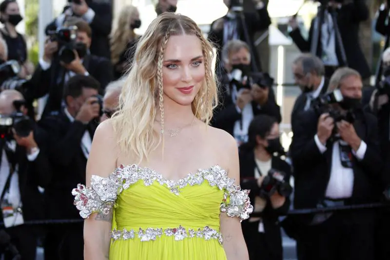 Arriva l'aiutino alla sinistra Ferragni in campo per attaccare Fdi: "Frena gli aborti"