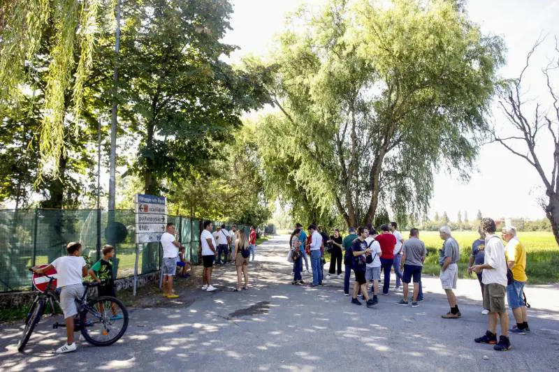 "700 mila euro di debito col Comune...". Campo rom moroso "aiutato" da Sala