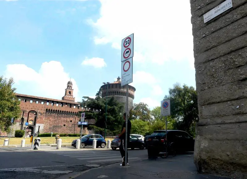Cinque stupri, allarme rosso. E la sinistra resta in silenzio