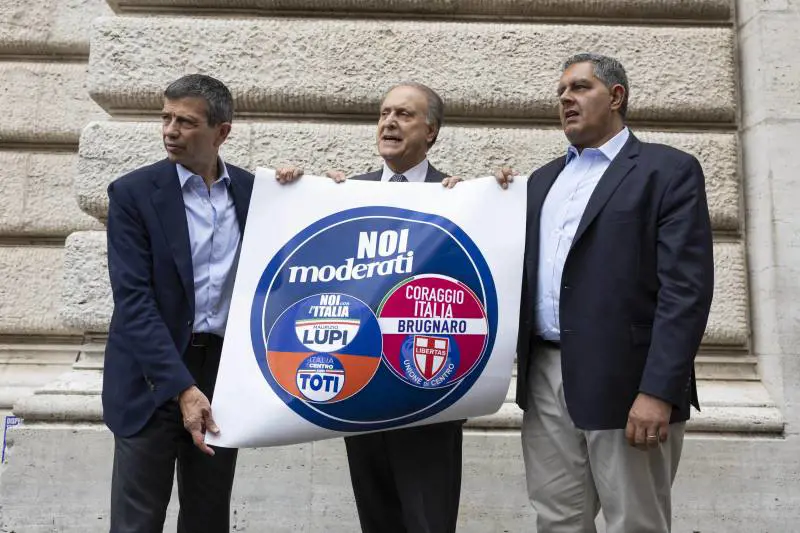Il programma di "Noi Moderati". Così la "quarta gamba" si rifà al liberalismo