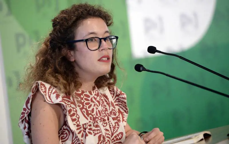 La "golden girl" del Pd vuole far soldi senza lavorare