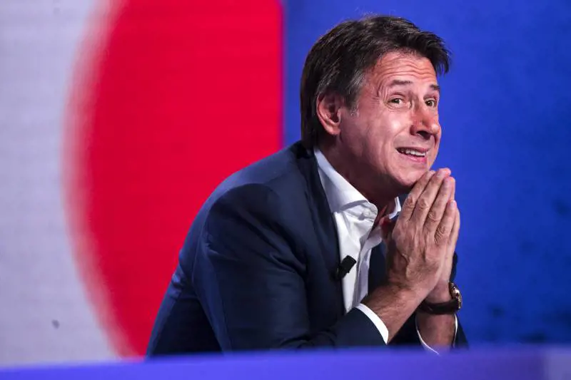 Conte in testa coda, atlantista solo a parole