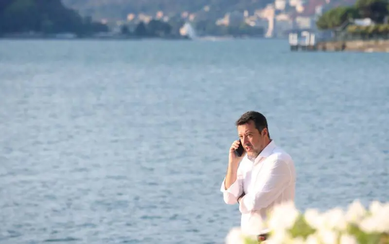 "Un ministero a Milano". La sfida di Salvini che fa irritare il Pd