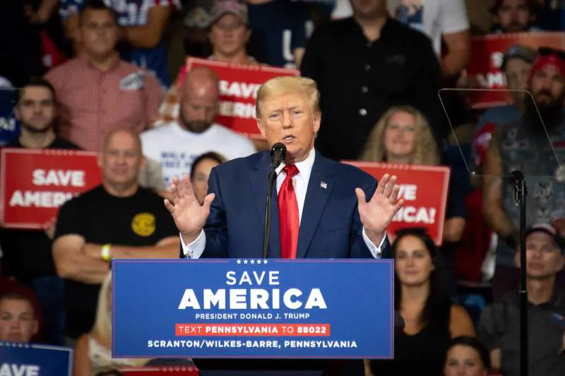 Trump verso il processo "Mi candido comunque"