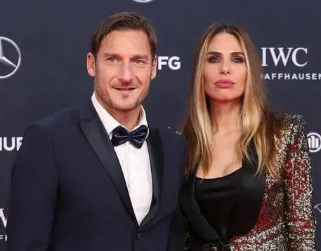 "Separati in casa già da un anno": cosa è successo (davvero) fra Totti e la Blasi
