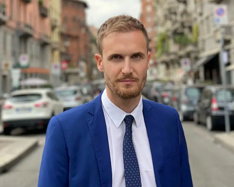 Arriva il primo manuale di giornalismo investigativo scritto da Alessandro Politi