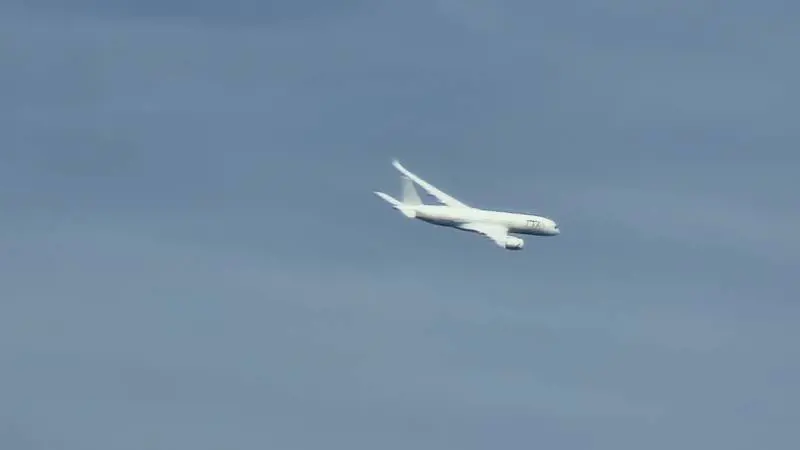 Aereo Ita scortato da due caccia sui cieli di Milano: cosa è successo