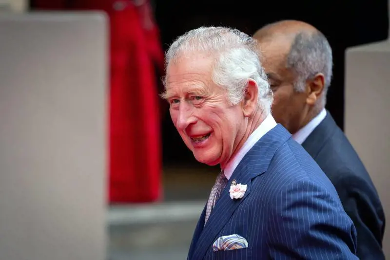 Comincia l'epoca di Carlo III. E scoppia la pace tra i figli
