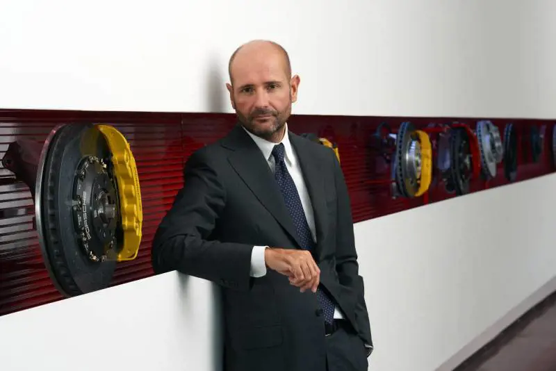 Brembo dribbla la crisi con il "super-magazzino"