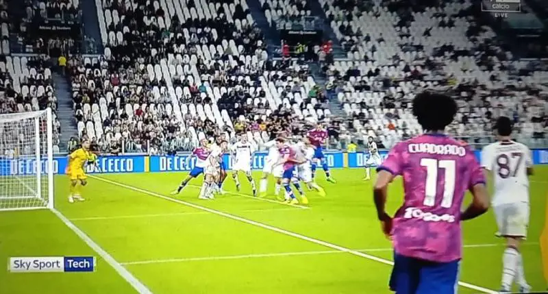 Il Var, il gol annullato e il fallo: cos'è successo a Juventus-Salernitana
