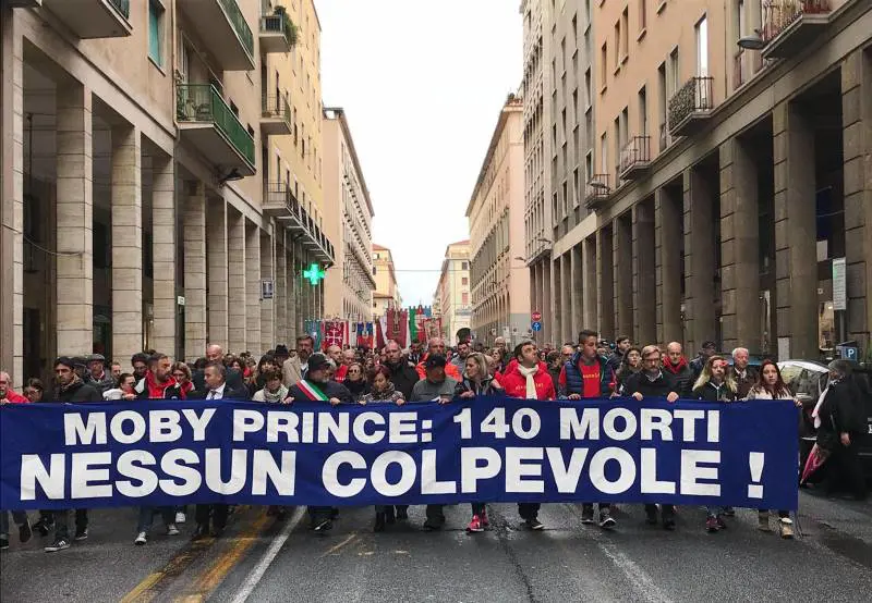 Il mistero Moby Prince: una terza nave causa della collisione