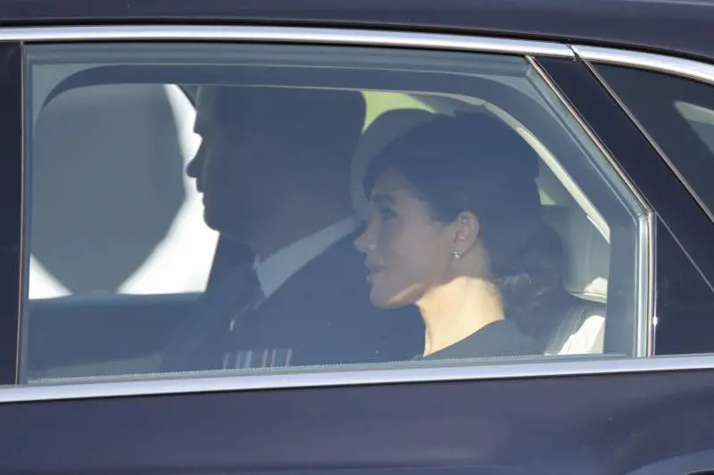 Meghan vuole vedere il Re. "Chiesto un faccia a faccia"