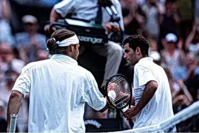 Roger e Pete si salutano a fine match 