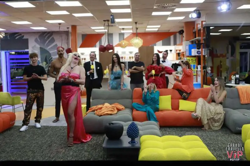 Bestemmia al Gf Vip? Quando i social sfornano fake: la verità sul video