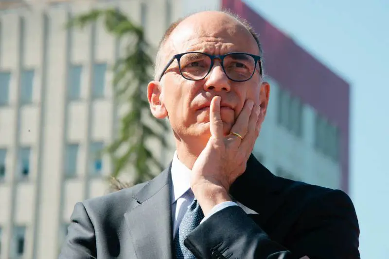 Il sogno disperato di Letta: ora si appiglia alla Meloni per restare a galla