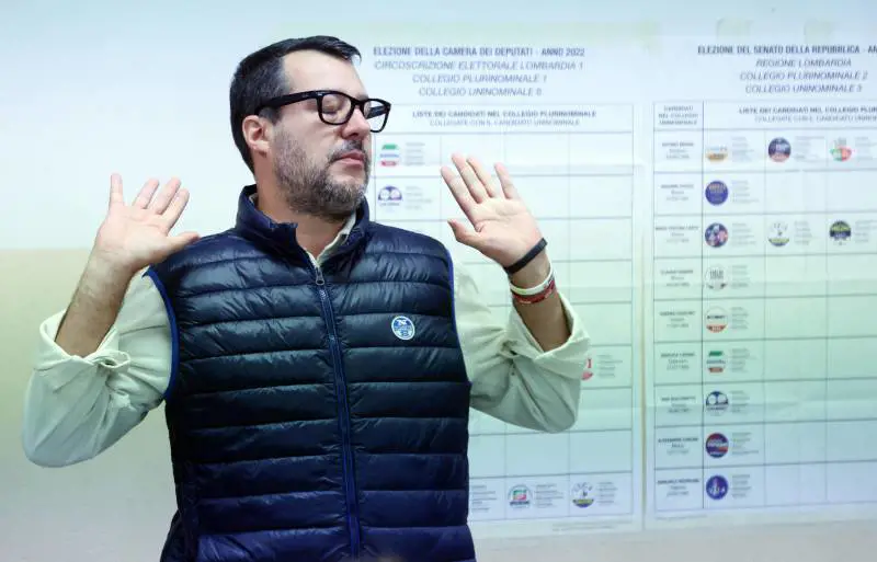 Lega, zona retrocessione. Adesso Salvini è nei guai