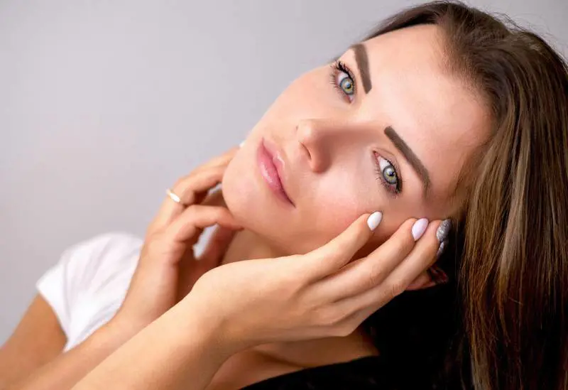 Pelle grassa, cure e rimedi per renderla perfetta