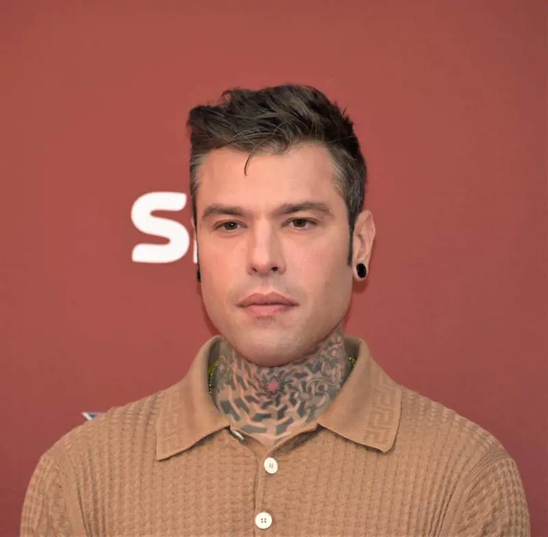 Fedez ride della Orlandi però "occupa" Sanremo. E c'è anche la Cuccarini