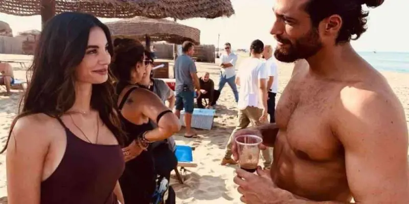 "Viola come il mare" è la prima fiction italiana con Can Yaman che arriva su Canale 5 