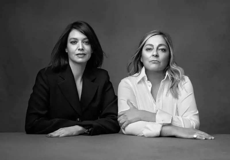 Alexandra della Porta Rodiani e Luana Cudazzo (ph. Maki Galimberti)
