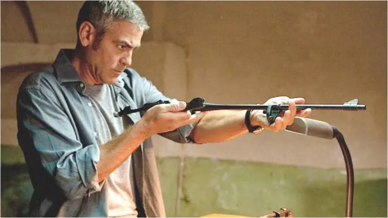 The American, ecco perché George Clooney mastica sempre una gomma
