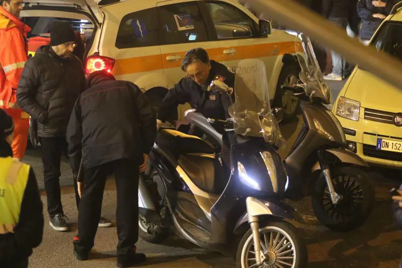 Pistola puntata in faccia per il Rolex: due arresti
