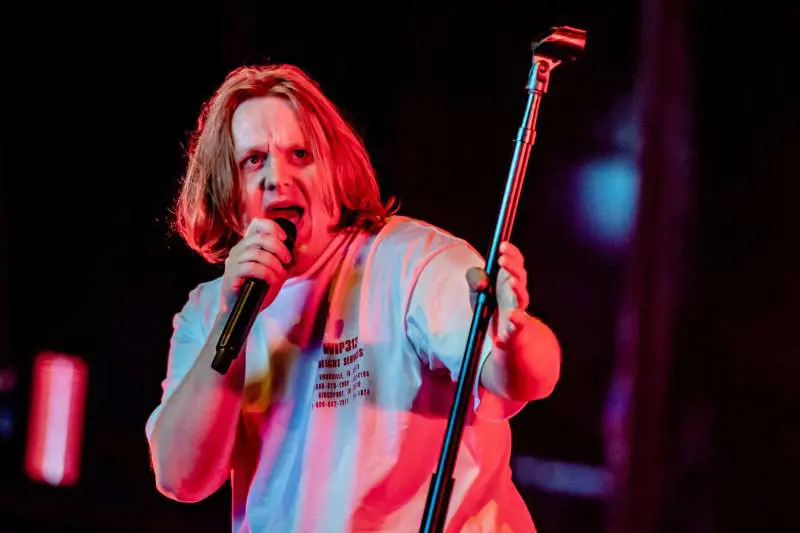 Sui social vincono i belli. Nel pop chi ha talento