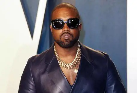 "Incita alla violenza". Musk sospende (di nuovo) Kanye West da Twitter