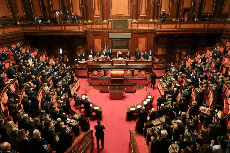 Ddl intercettazioni, arriva la stretta sul sequestro degli smartphone: cosa cambia