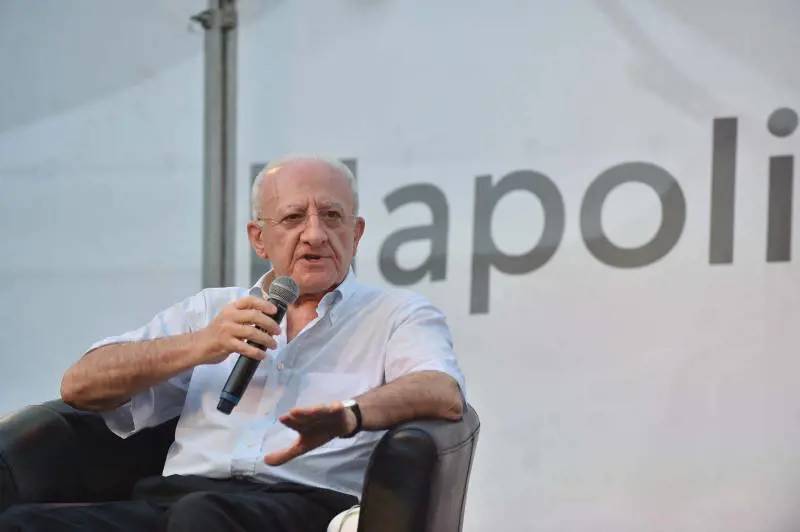 Emiliano e De Luca nel mirino della segretaria. Il primo vacilla, il secondo trema: no comment