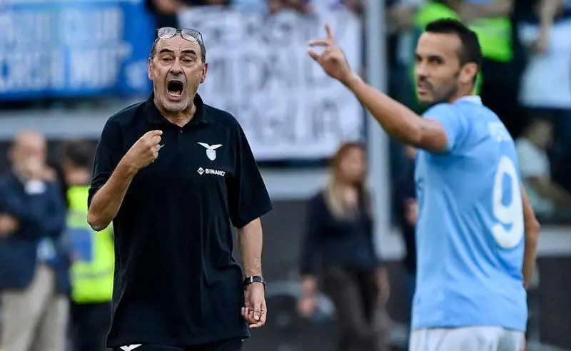 "Si trovi un altro allenatore...". L'avvertimento di Sarri a Lotito