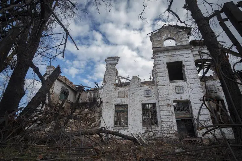 Ucraina, allerta aerea Kiev: "Tutti nei rifugi". E tra Iran e Israele ora è sfida sui missili