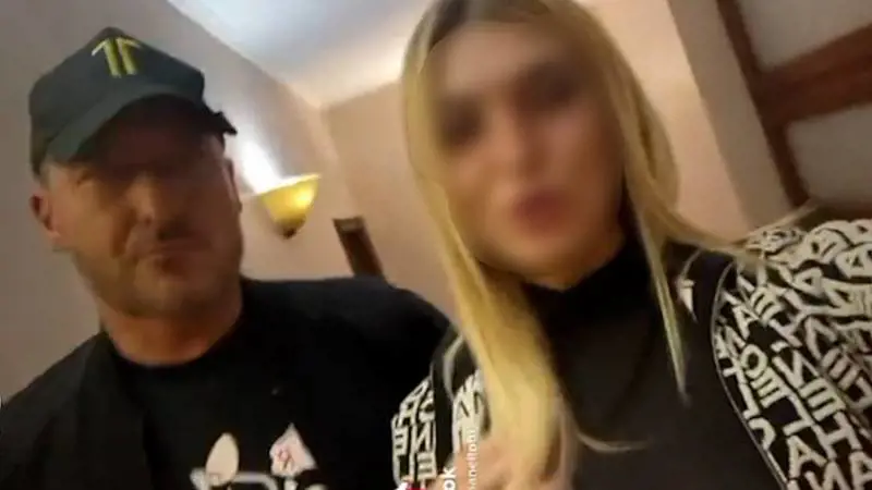 "Ha fatto l'amante del mio ex": l'accusa di Martina De Vivo a Chanel Totti