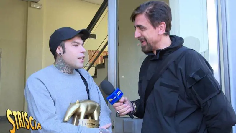 "Non monetizziamo con i figli". Ma Fedez si è scordato i post della moglie