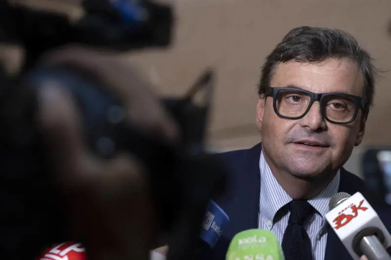 "Esclusi dagli elettori", "E voi dal governo". Nervi tesi tra Pd e Terzo Polo