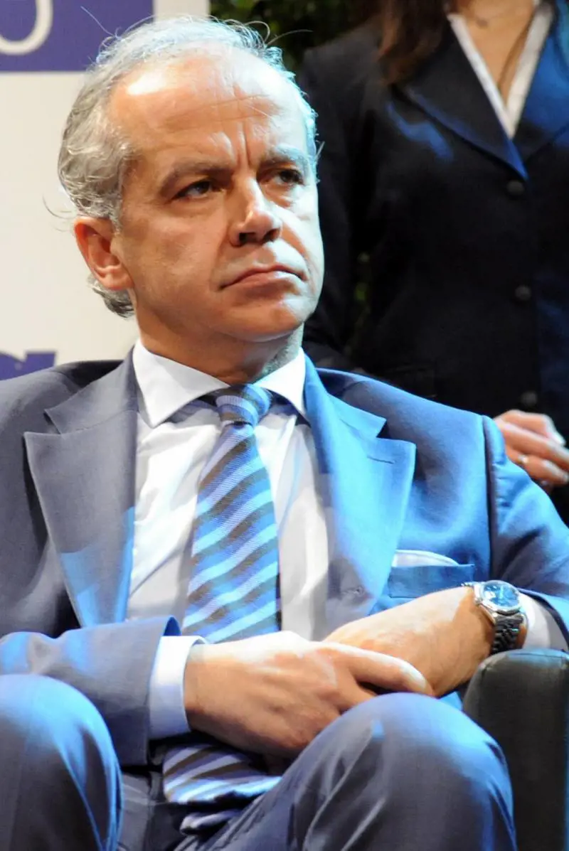 L'uomo-ombra dietro i decreti sicurezza. Chi è il nuovo ministro dell'Interno